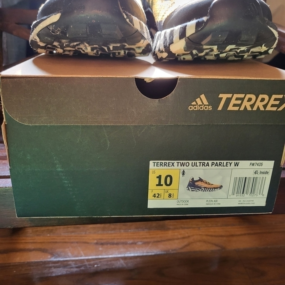 Adidas - Picture 5 of 8